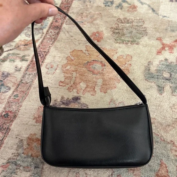 Brandy Melville purse, small black - Picture 3 of 6